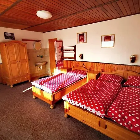 Penzion Na Vyhlidce 3*